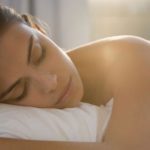 أفضل وضعيات النوم المفيدة لصحة الجسم