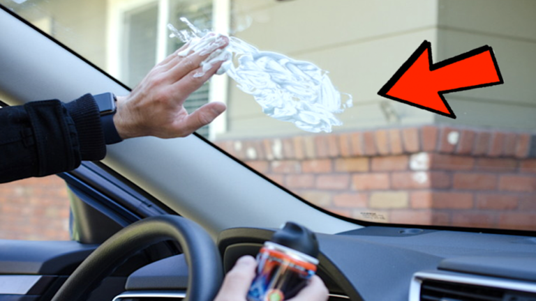 Dengan hack genius ini, tingkap kereta anda akan bersih dalam masa 1 minit!